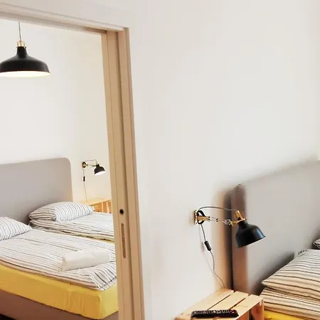 Elen'S Apartments Prague - Free Garage Parking