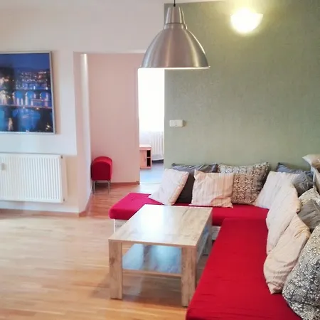 Elen'S Apartments Prague - Free Garage Parking Apartment