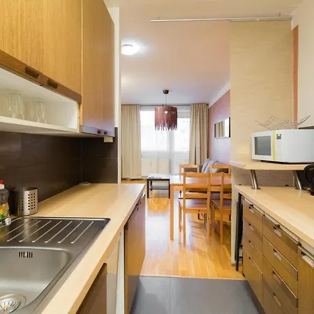 Elen'S Apartments Prague - Free Garage Parking Apartment Prag