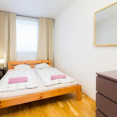 Elen'S Apartments Prague - Free Garage Parking Apartment