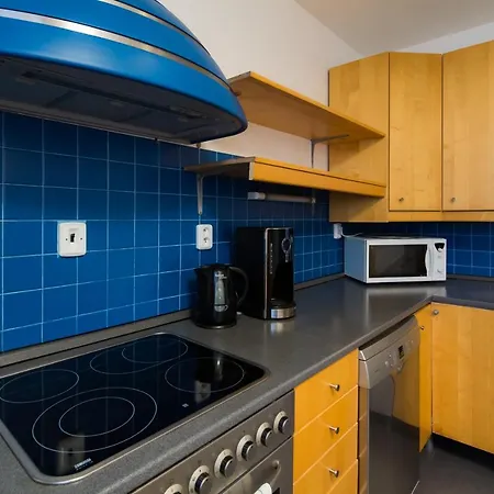 Elen'S Apartments Prague - Free Garage Parking Apartment