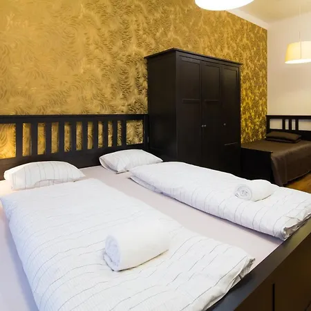 Elen'S Apartments Prague - Free Garage Parking Prag