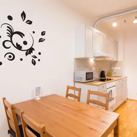 Apartment Elen'S Apartments Prague - Free Garage Parking