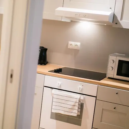 Elen'S Apartments Prague - Free Garage Parking Apartment