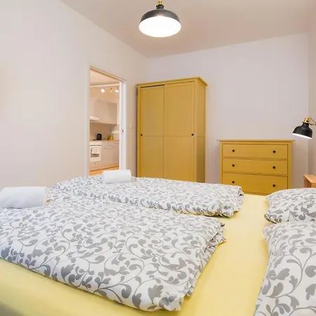 Elen'S Apartments Prague - Free Garage Parking Prag